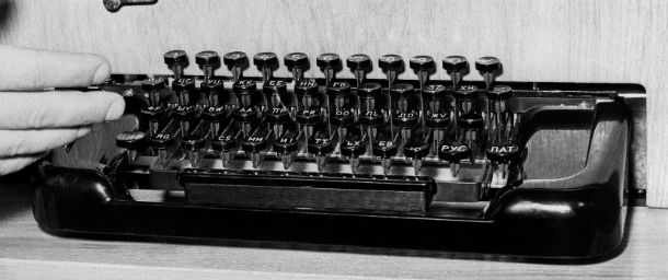 La storia del Telefono Rosso