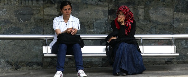 Le dipendenti pubbliche in Turchia ora possono indossare il velo