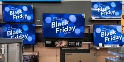 negozio di televisori per il black friday