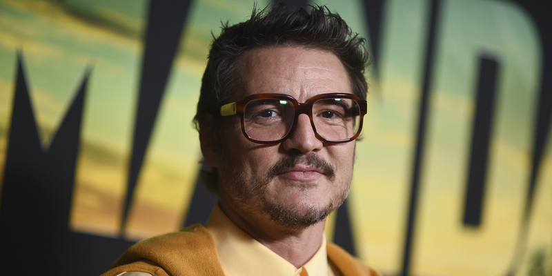 L’imbarazzata consacrazione di Pedro Pascal