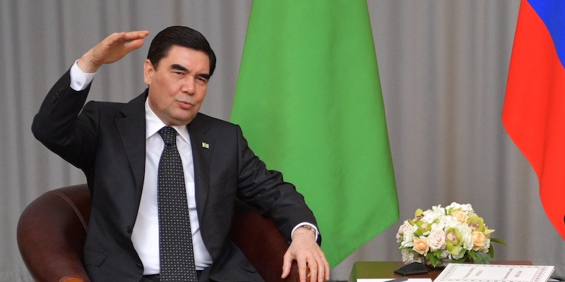 La fissa dell’ex dittatore del Turkmenistan col Guinness dei primati