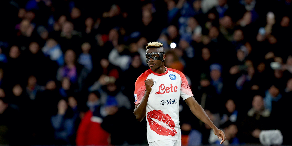 È ora di prendere sul serio le maglie strane del Napoli