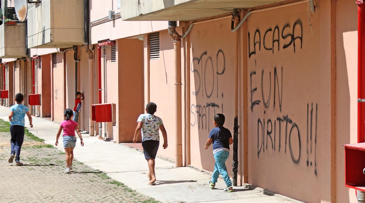 È accettabile occupare quando ci sono migliaia di case popolari sfitte?