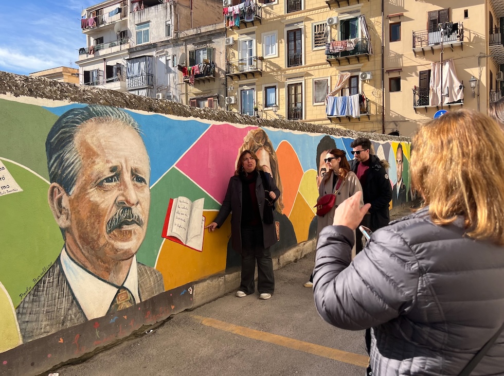 Un murale che ritrae il giudice Paolo Borsellino