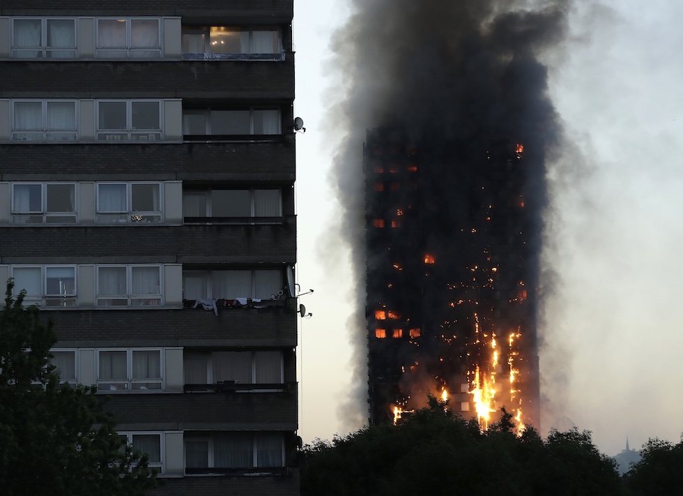 L'incendio della Grenfell Tower, il 14 giugno del 2017 