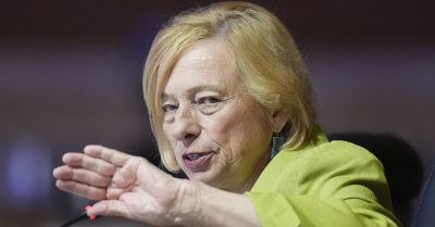 Ci vediamo in tribunale», ha detto la governatrice del Maine Janet ...