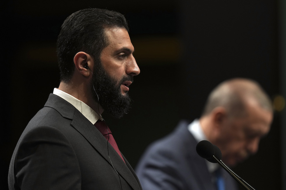 Il presidente siriano Ahmed al Sharaa ad Ankara il 4 febbraio 2025