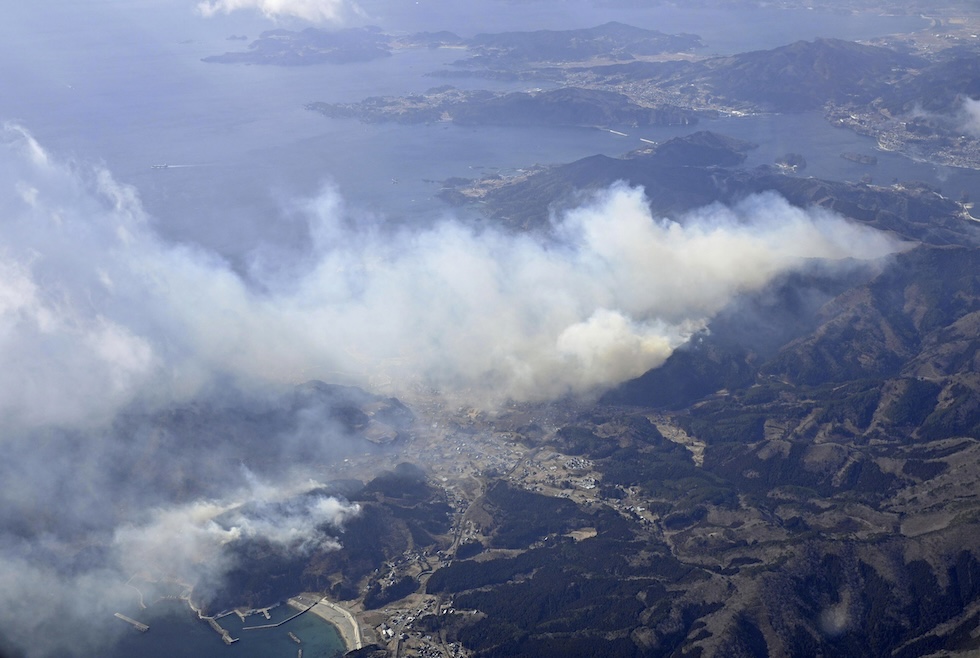 Una foto aerea delle foreste attorno a Ofunato, 27 febbraio 2025