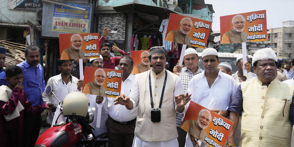 In India è stata approvata una discussa legge sui beni della comunità musulmana