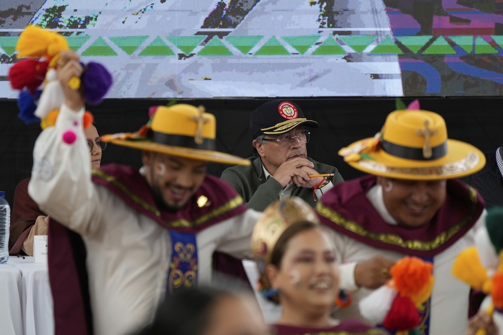 Gustavo Petro durante la cerimonia a Pasto, il 5 aprile