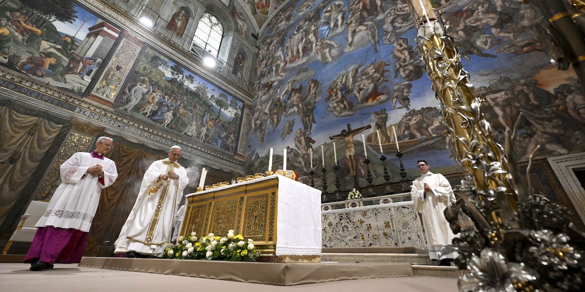 La prima messa di papa Leone XIV, un po’ in latino e un po’ no