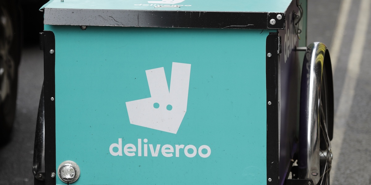 La società di consegne a domicilio DoorDash comprerà Deliveroo per l’equivalente di 3,4 miliardi