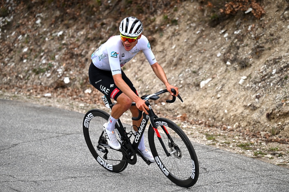 Il ciclista spagnolo Juan Ayuso (Tim de Waele/Getty Images)