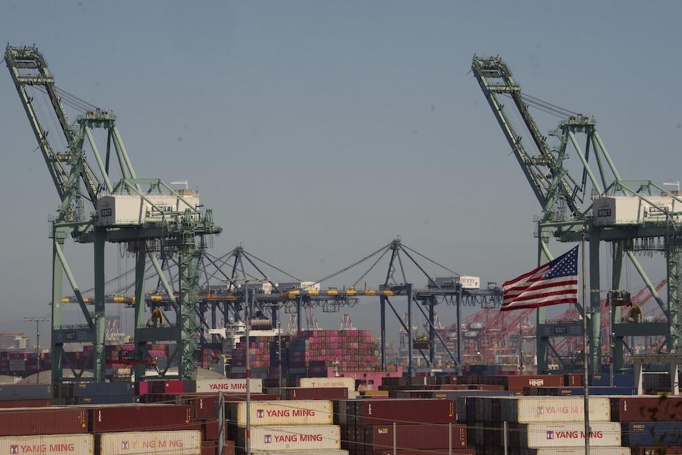 Container nel porto di Los Angeles, lo scorso aprile