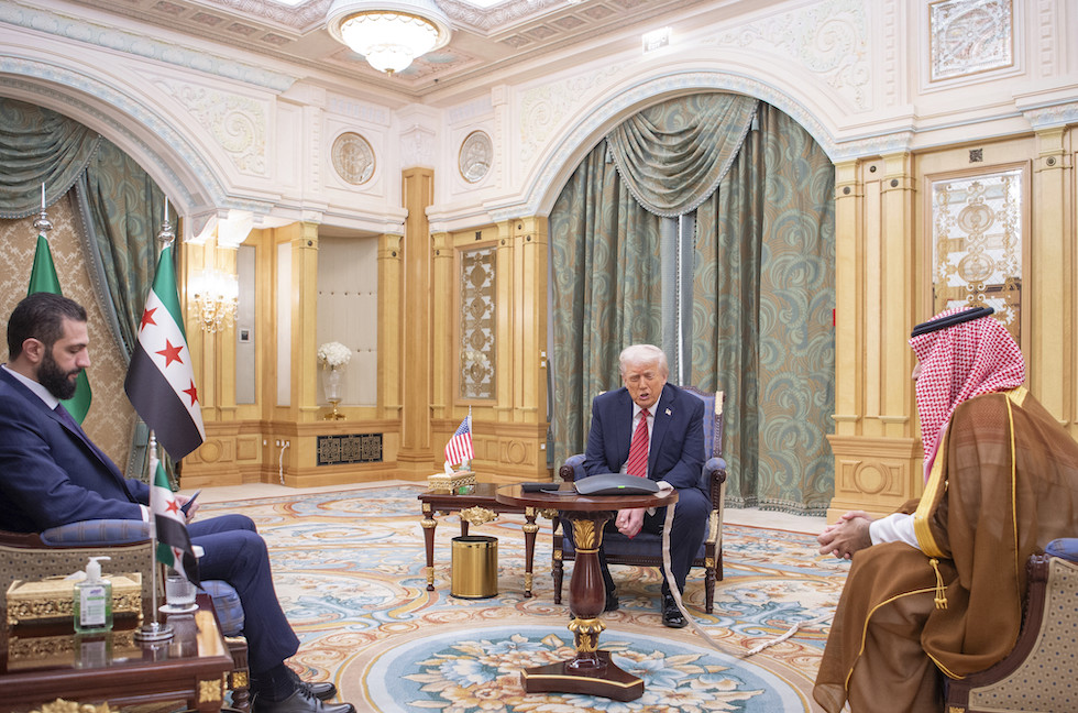 Al Sharaa, Trump e il principe ereditario saudita Mohammed bin Salman a Riad il 14 maggio 2025