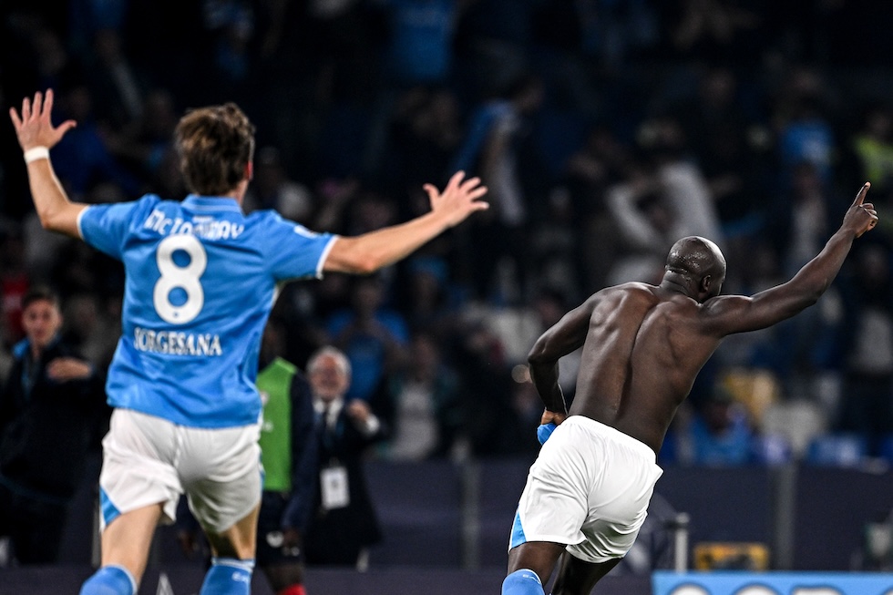 https://static-prod.cdnilpost.com/wp-content/uploads/2025/05/23/1748032660-McTominay-Lukaku.jpg