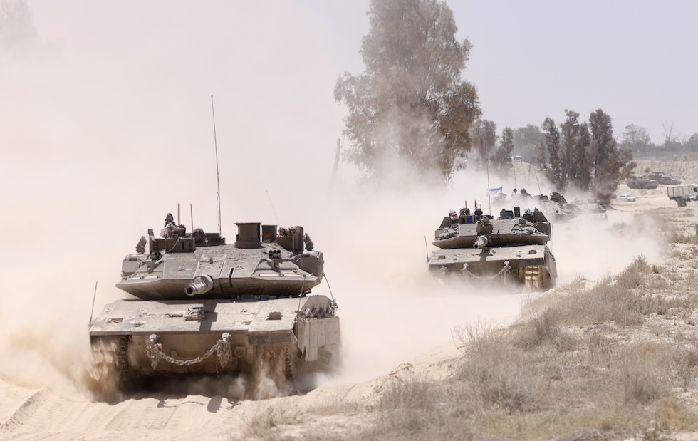 Carri armati israeliani avvisati vicino al confine meridionale della Striscia, il 20 maggio 