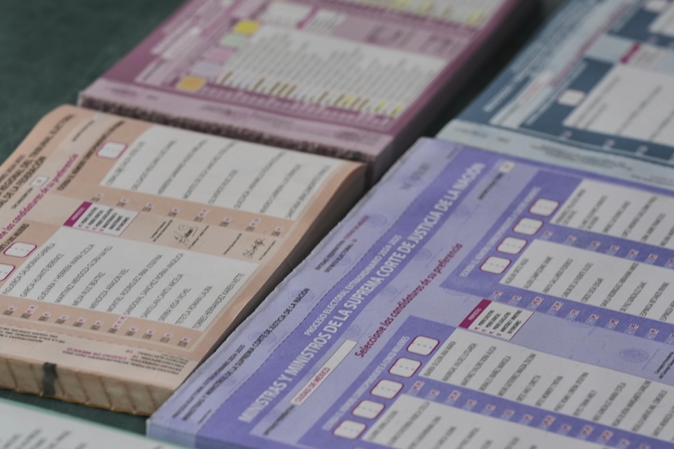 Le schede elettorali, piuttosto complicate 