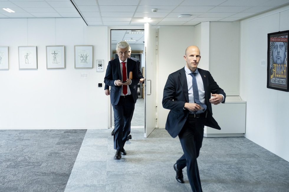 Geert Wilders esce dal suo ufficio in parlamento, il 4 giugno