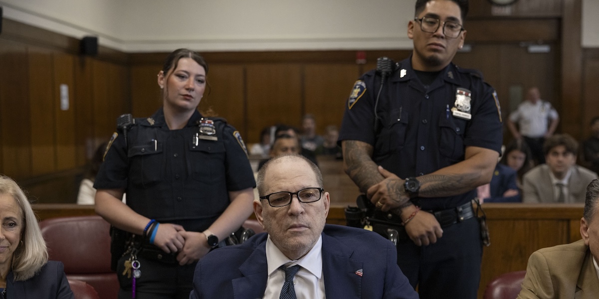 Harvey Weinstein in tribunale a New York il 12 giugno (Christian Monterrosa/Pool Photo via AP)