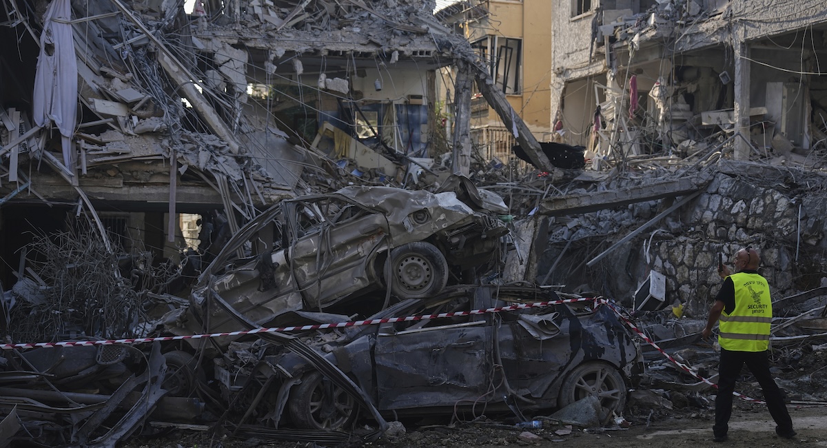 Stanno emergendo i danni dei bombardamenti reciproci in Iran e Israele