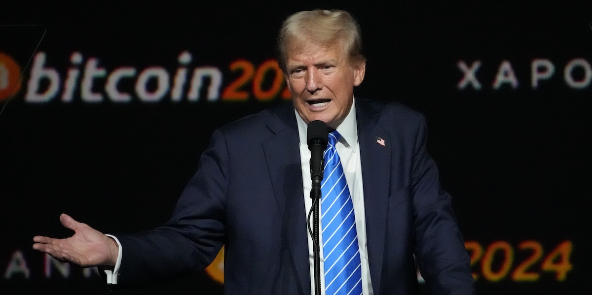 Nel 2024 Donald Trump ha guadagnato quasi 60 milioni di dollari con le criptovalute