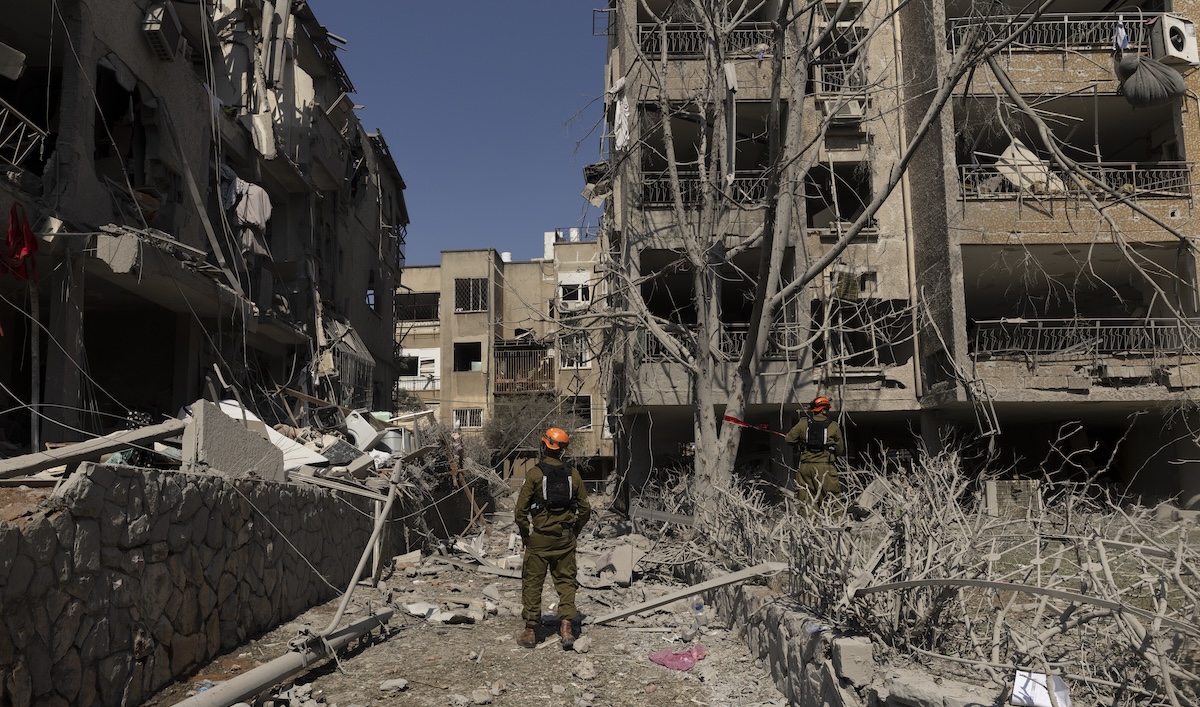 Stanno emergendo i danni dei bombardamenti reciproci in Iran e Israele