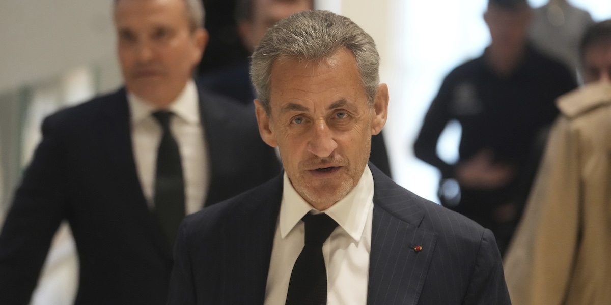 A Nicolas Sarkozy è stata tolta la Legion d’Onore