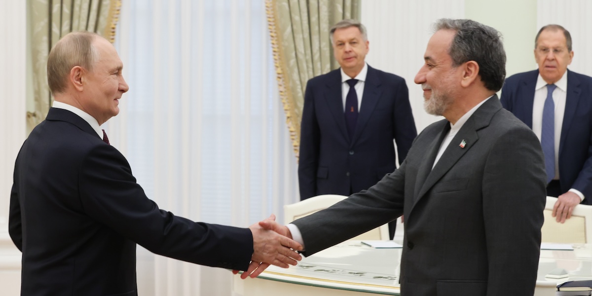 È in corso l’incontro fra il ministro degli Esteri iraniano e Putin