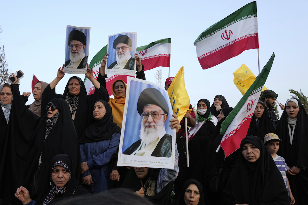 Una manifestazione contro gli Stati Uniti a Teheran, 24 giugno 2025