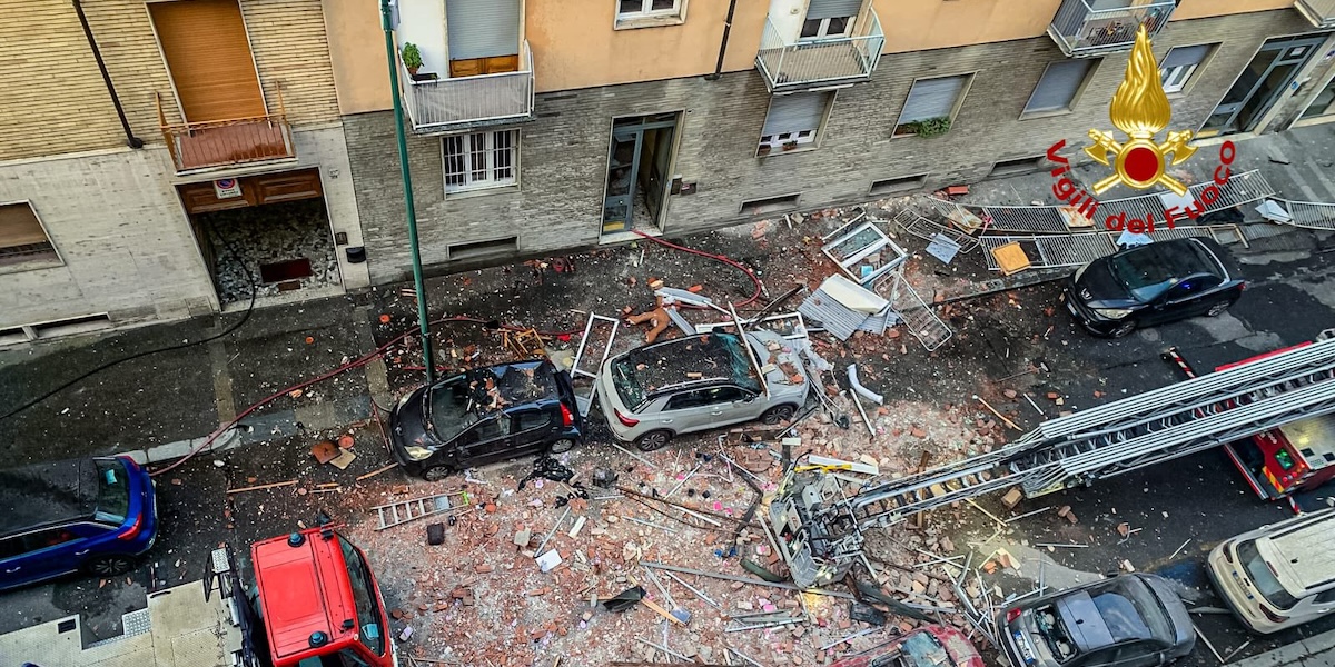 Una persona è morta e cinque sono state ferite per un’esplosione in una palazzina a Torino