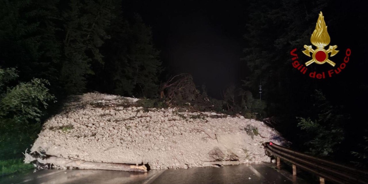 C’è stata un’altra frana a San Vito di Cadore, in Veneto: è stato chiuso un tratto della statale che va da Belluno a Cortina d’Ampezzo