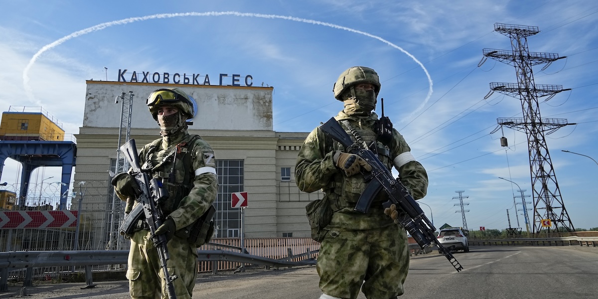 Tre persone sono state uccise e 35 ferite in un attacco ucraino contro un’importante industria militare in Russia
