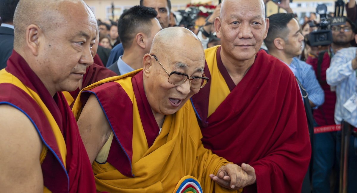 Il Dalai Lama ha annunciato che avrà un successore
