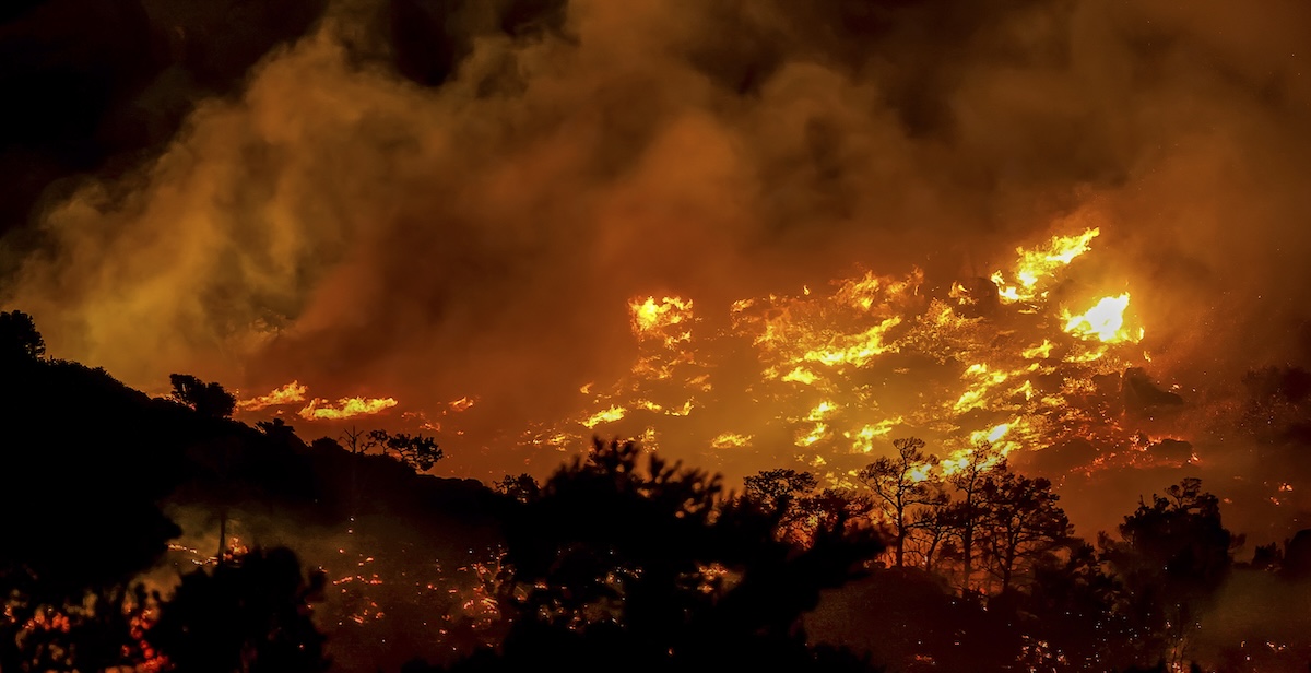C’è un grosso incendio sull’isola di Creta