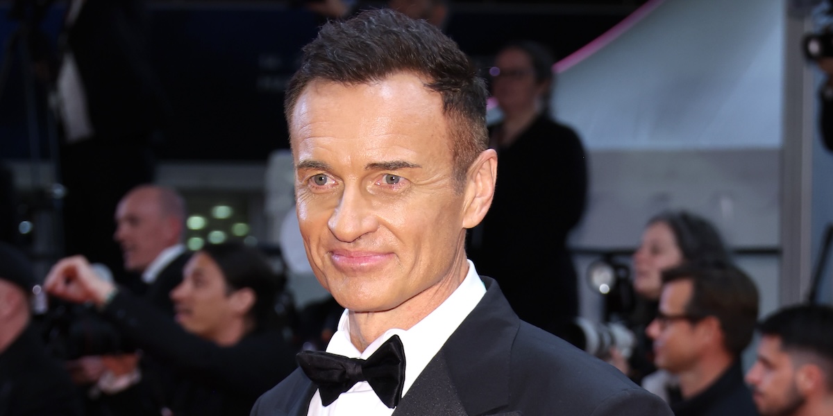 È morto l’attore australiano Julian McMahon, noto per le serie tv “Streghe” e “Nip/Tuck”