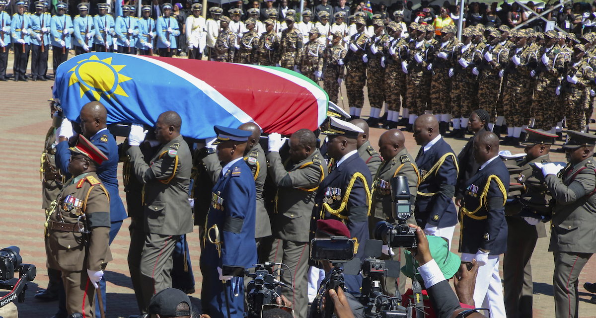 In Namibia non si faranno funerali di stato per quasi un anno perché costano troppo