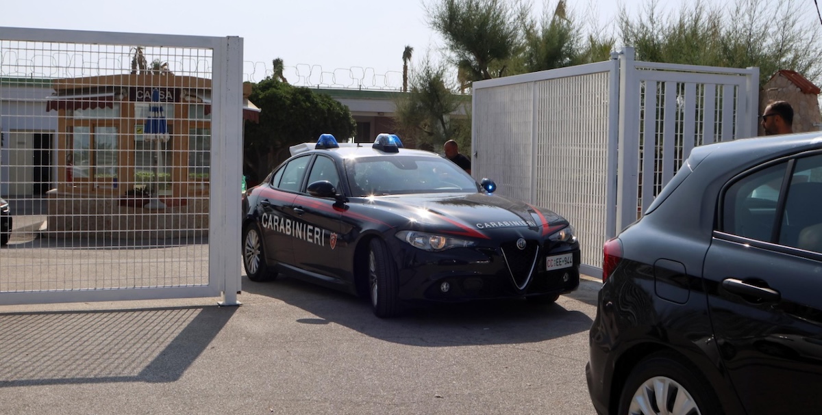 Un 25enne è stato ucciso a coltellate durante una rissa in provincia di Caserta, e un altro uomo è stato gravemente ferito
