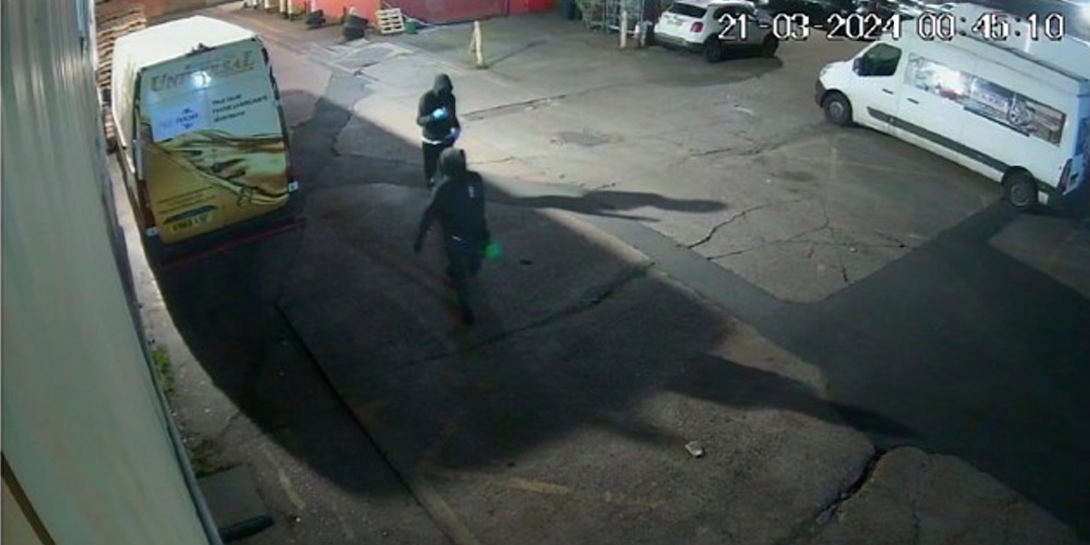 Un tribunale britannico ha dichiarato tre uomini colpevoli di aver incendiato un magazzino di Londra su ordine del Gruppo Wagner