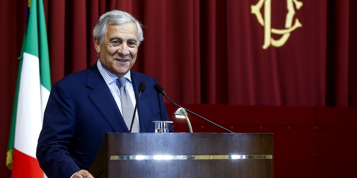Tajani dice di essere «il ministro degli Esteri più sfigato della storia»