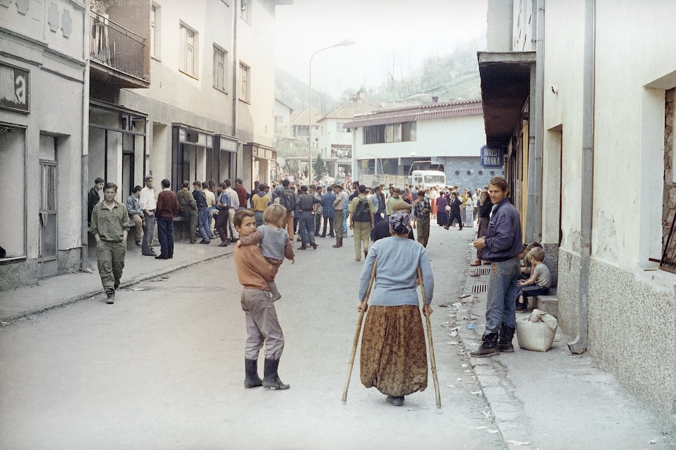 Civili bosgnacchi a Srebrenica nel 1993