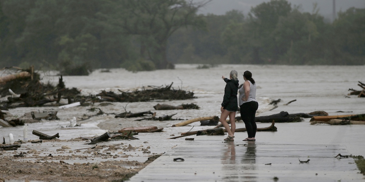 Ci sono più di 170 persone disperse per le alluvioni in Texas