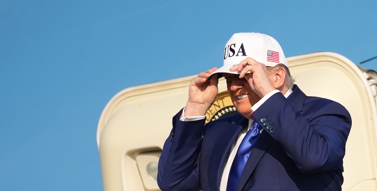 Trump ha annunciato nuovi dazi del 35 per cento al Canada