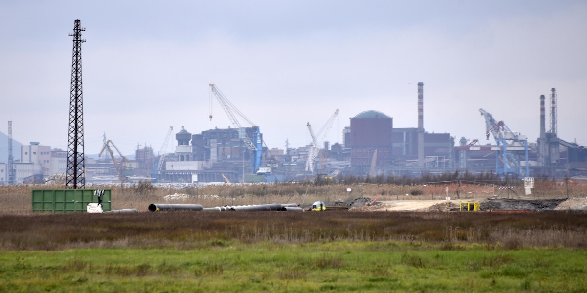 L'area industriale e delle acciaierie a Piombino (ANSA/ PAOLO BARLETTANI)