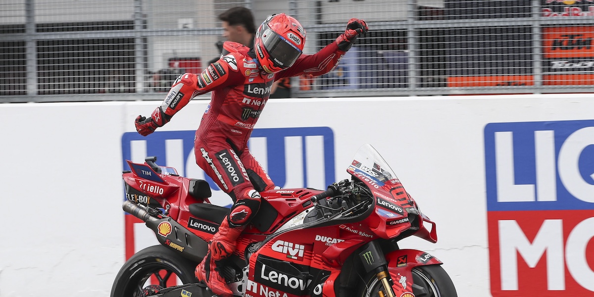 Al Gran Premio di Germania di MotoGP sono caduti otto piloti, e alla fine ha vinto Marc Márquez
