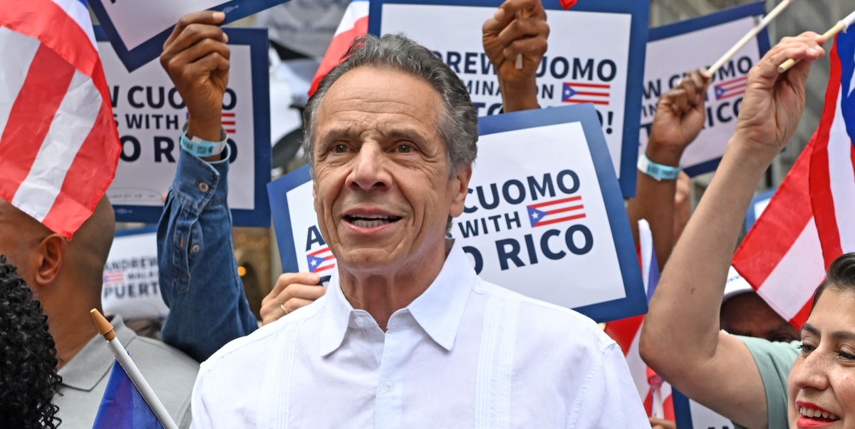 L’ex governatore dello stato di New York Andrew Cuomo si candiderà come indipendente a sindaco della città
