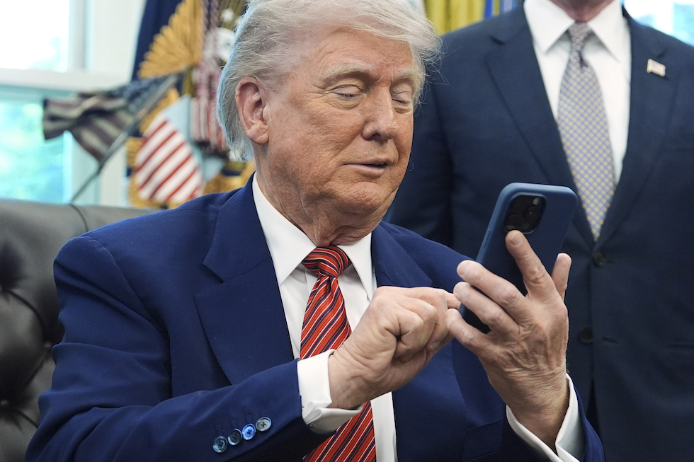 Trump al telefono, maggio 2025