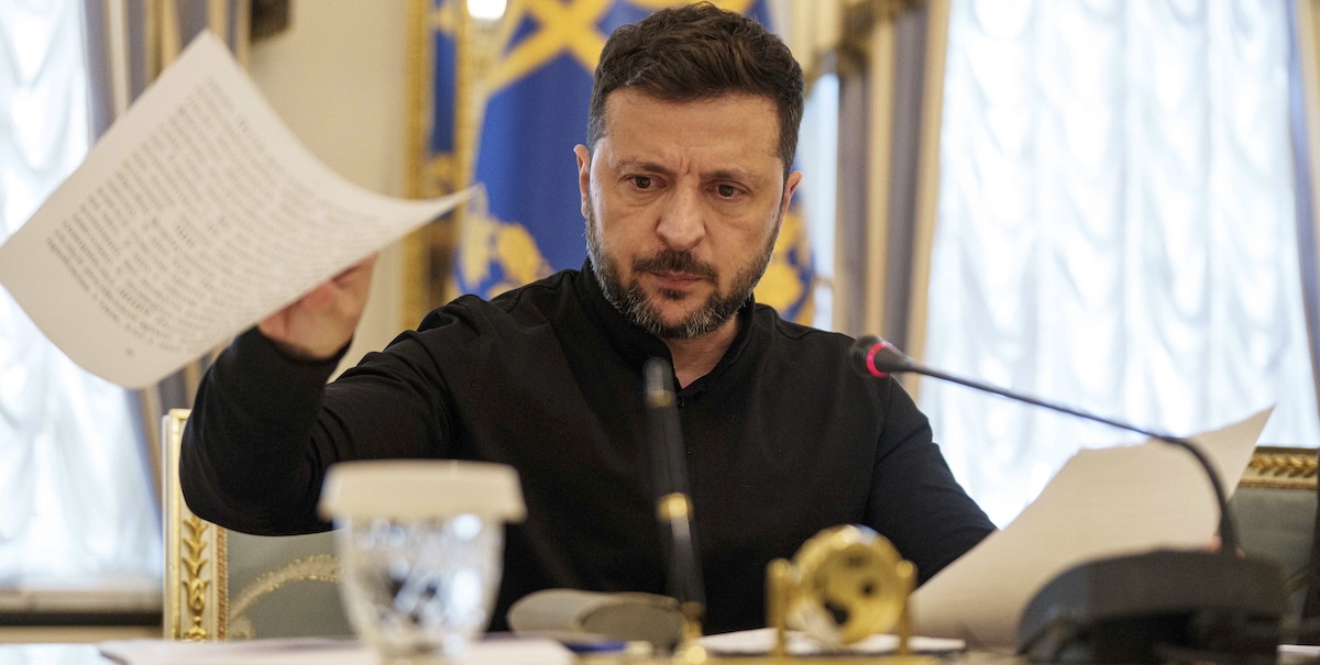 Zelensky sta accentrando sempre più poteri?