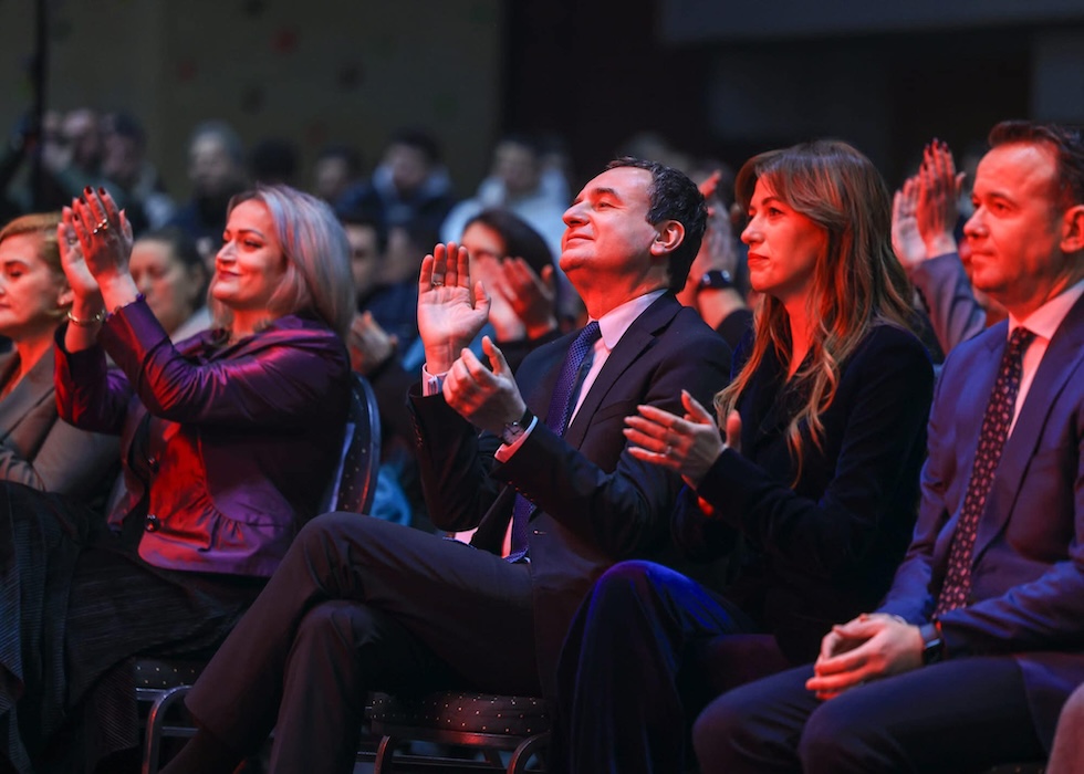 Kurti insieme a Haxhiu, 