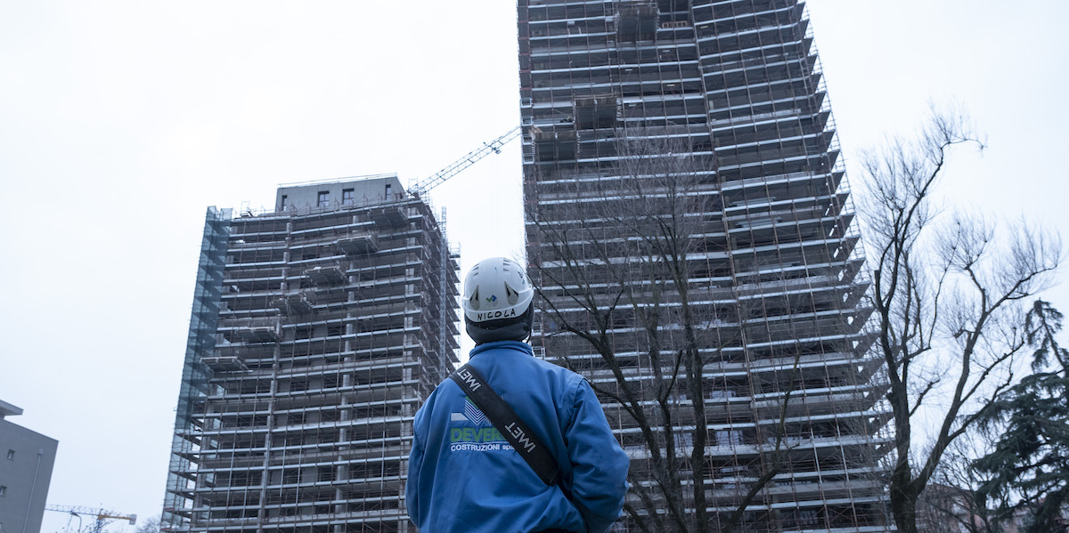 La storia delle torri costruite al posto di due capannoni, a Milano